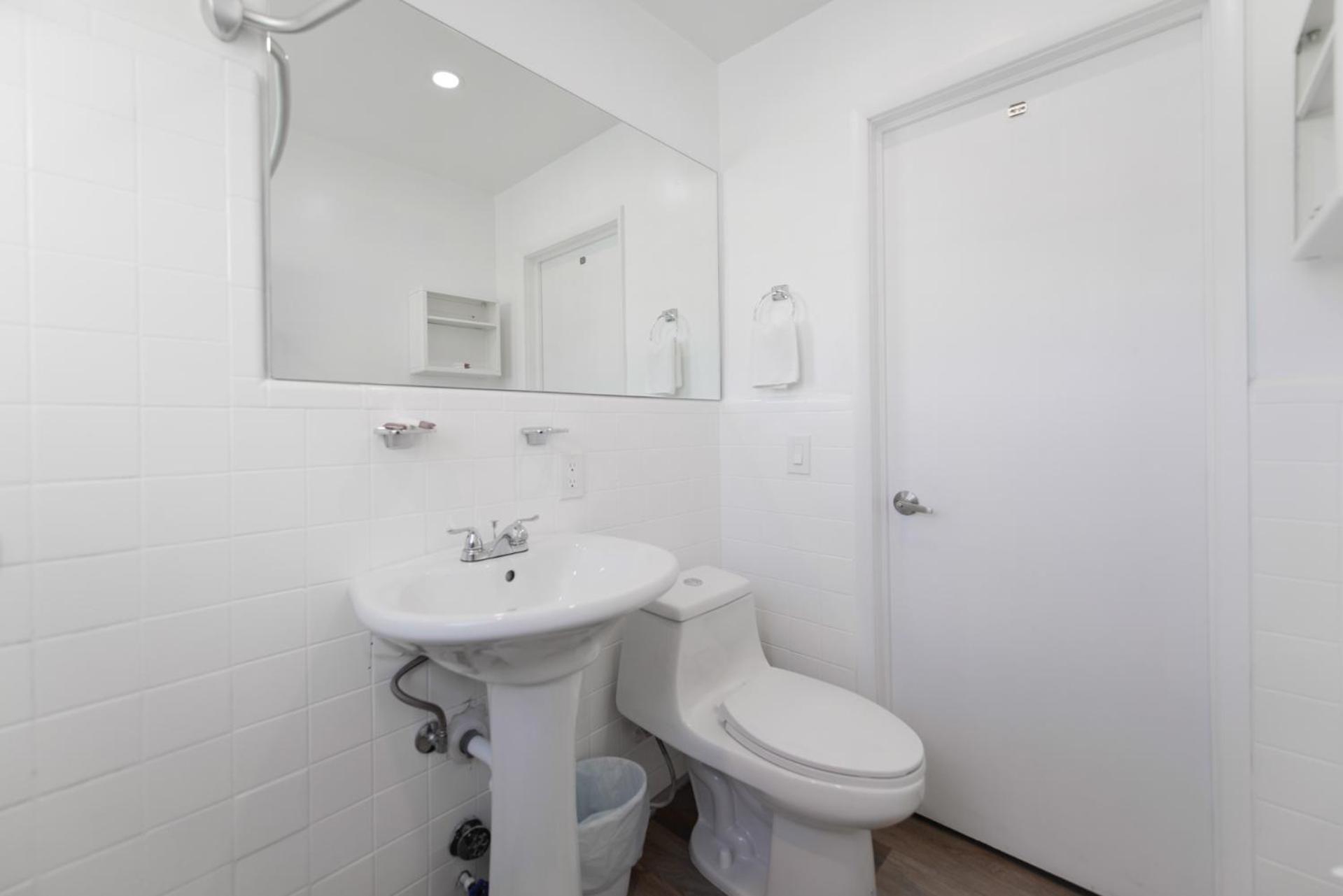 Spacious Studio With Balcony And Parking At The Beach -M46 好莱坞 外观 照片