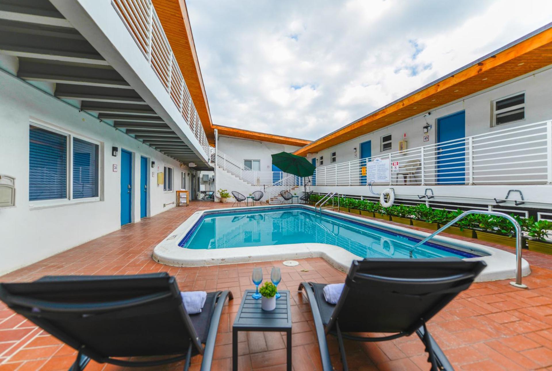 Spacious Studio With Balcony And Parking At The Beach -M46 好莱坞 外观 照片
