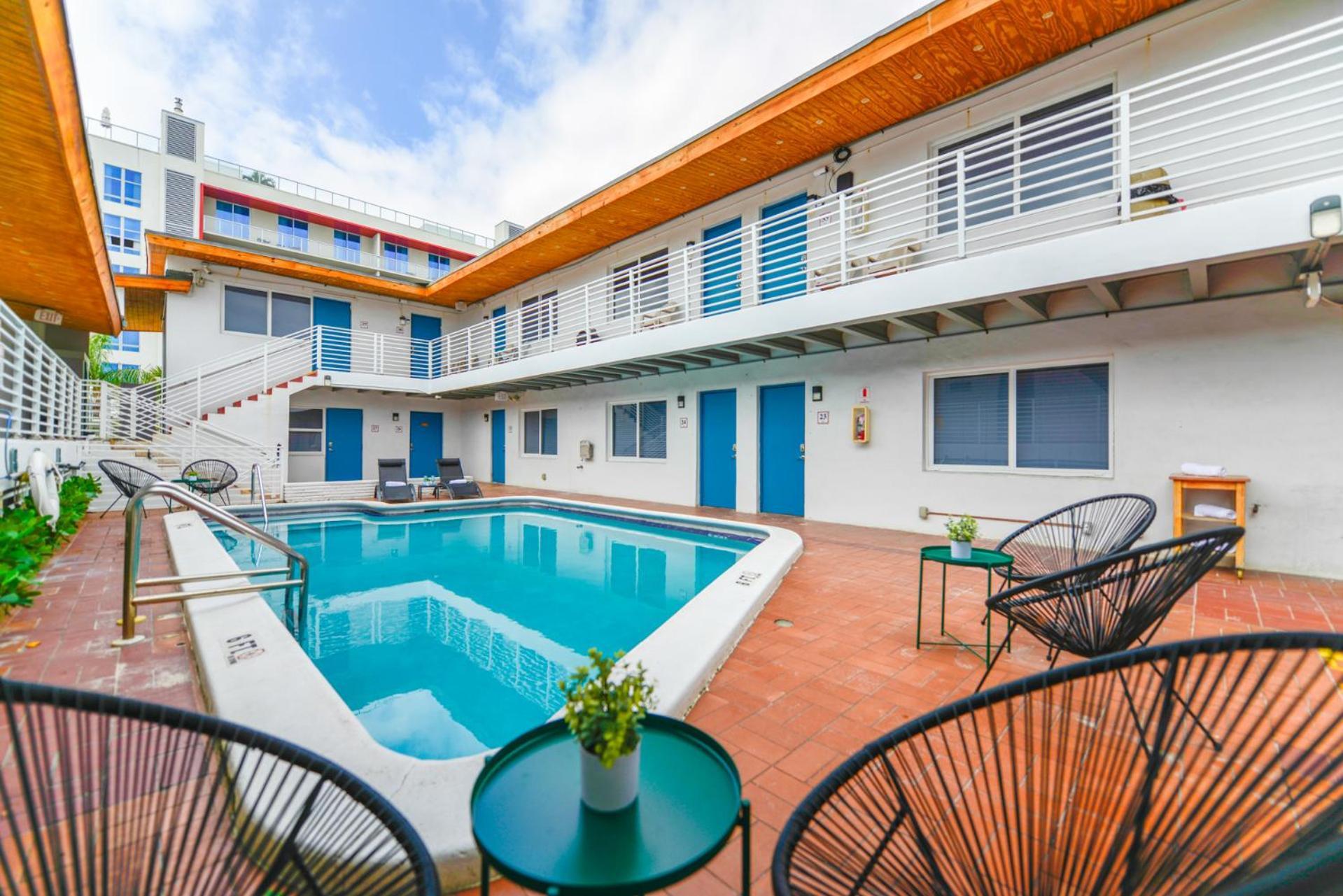 Spacious Studio With Balcony And Parking At The Beach -M46 好莱坞 外观 照片